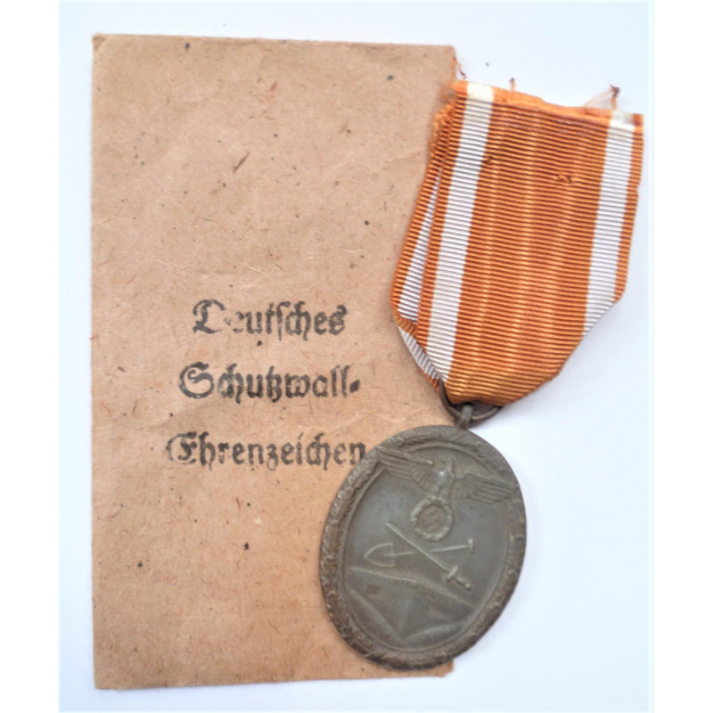 WW2 German West Wall Medal with Packet of Issue