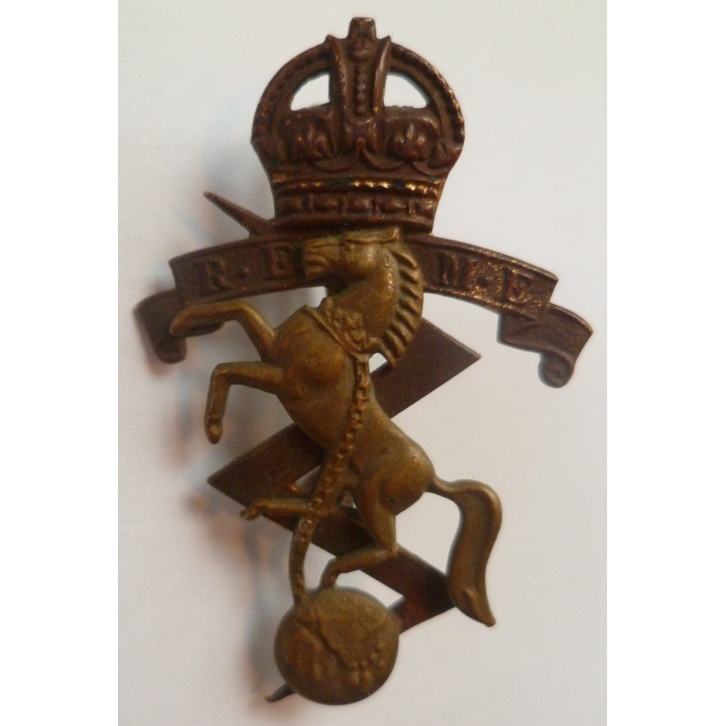 Royal Electrical Mechanical Engineers Cap Badge REME 2nd pattern