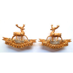 Pair Bedfordshire Officers Collar Badges British Military