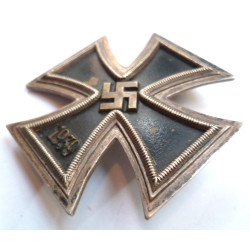 German WW2 Iron Cross 1st Class Maker L/58