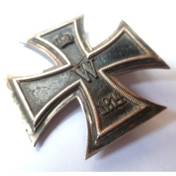 WW1 German Iron Cross 1st Class Maker K.A.G.