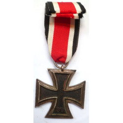 WW2 German Iron Cross 2nd Class Maker Marked 24