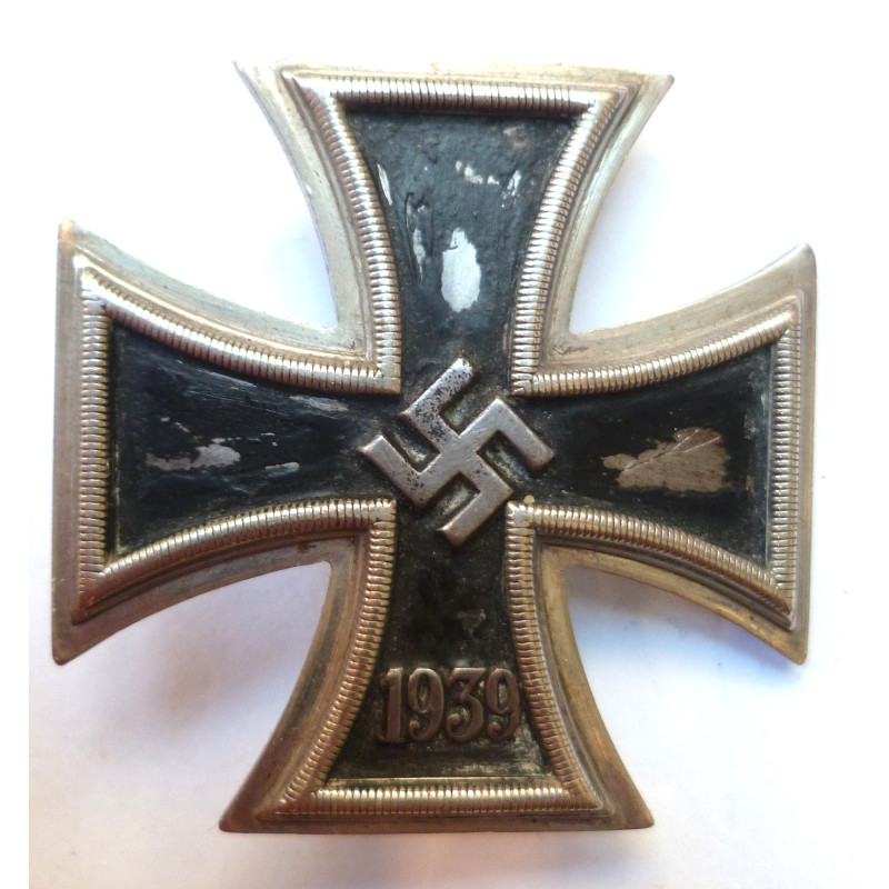 WWII German Iron Cross 1st Class Maker Marked 20