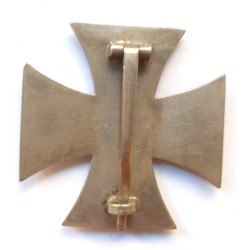 WWII German Iron Cross 1st Class Maker Marked 20