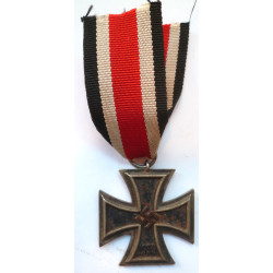 WWII German Iron Cross 2nd Class Maker Marked 128