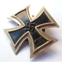 WW2 German Iron Cross 1st Class Screw Back Fitting L/12