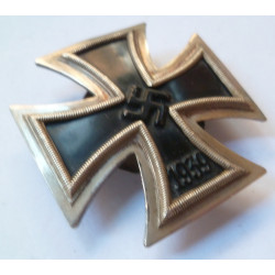 WW2 German Iron Cross 1st Class Screw Back Fitting L/12
