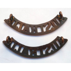 Pair WW1 Australia Shoulder Titles - Commonwealth