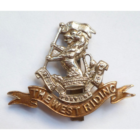 WW2 Duke Of Wellingtons The West Riding Regiment Cap Badge - British Army WW2 Duke Of Wellingtons The West Riding Regiment Cap Badge - British Army