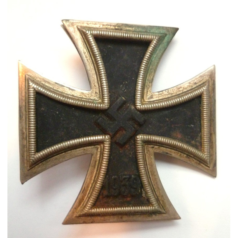 WW2 German Iron Cross 1st Class Maker L/13
