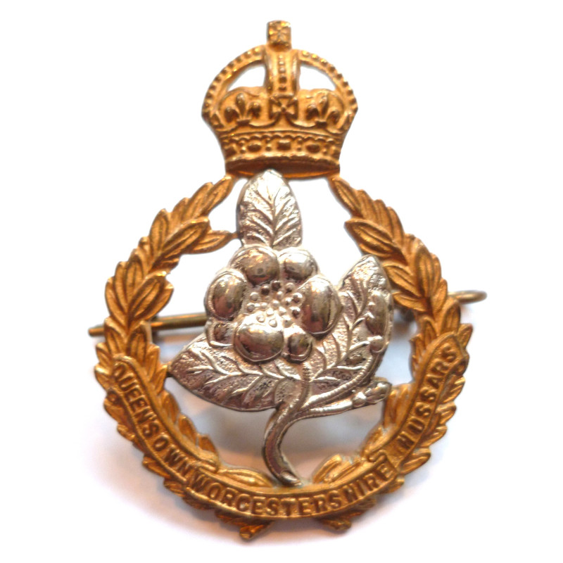 Queen's Own Worcestershire Hussars Officers Cap Badge