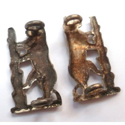 Pair Warwickshire Yeomanry Officer's Collar Badges