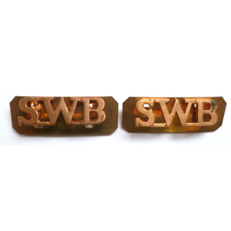 Pair South Wales Borderers Brass Shoulder Titles
