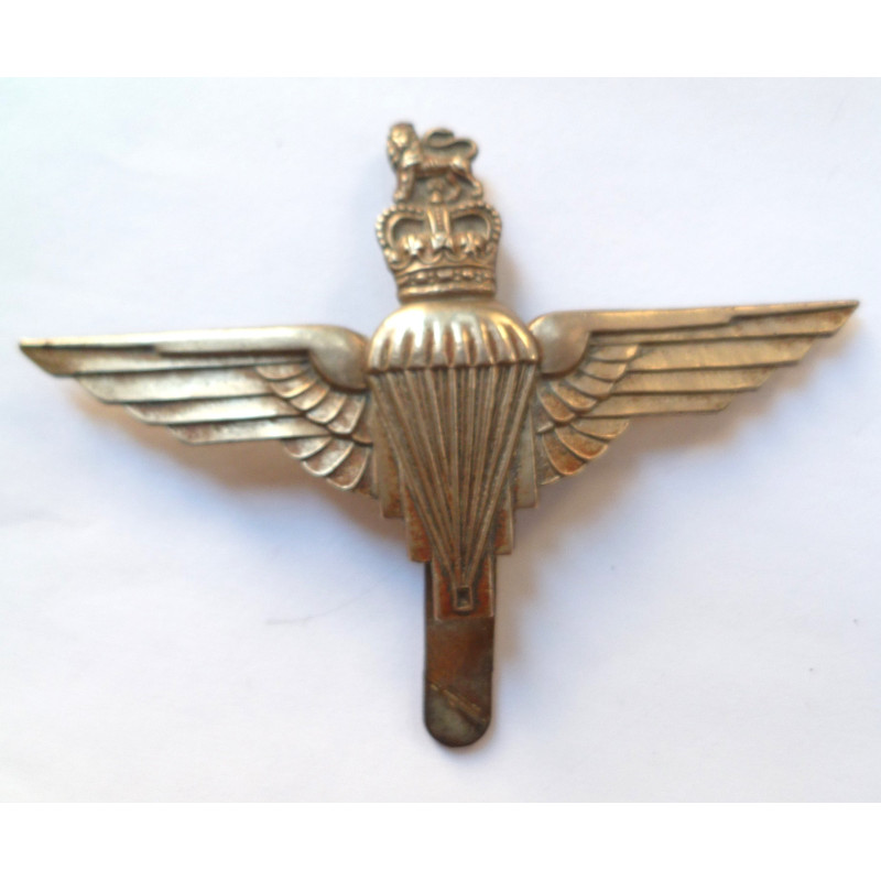 Parachute Regiment Cap Badge - Queens Crown -  British Army