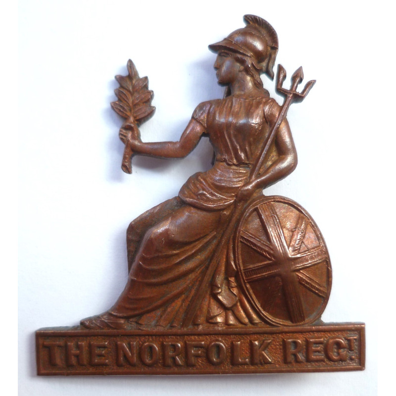 The Norfolk Regiment Offices Bronze Cap Badge - British Military insignia