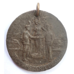 London Borough Hammersmith Victory and Piece Medallion