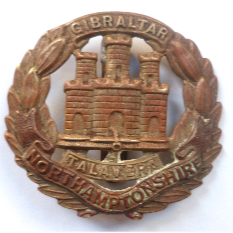 WW2 The Northamptonshire Regiment Cap Badge - British Army Insignia