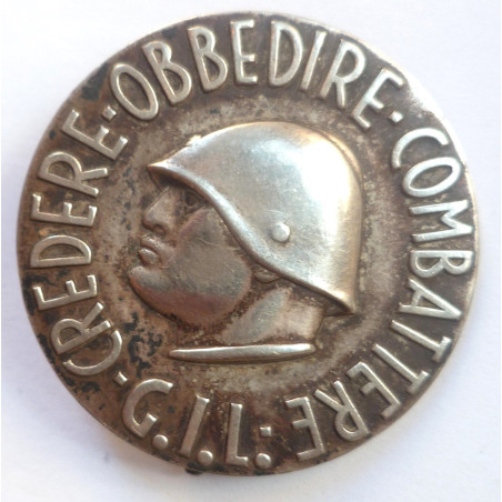 Italian Fascist Youth Gil (Gioventu Italiano Del Littorio) Badge