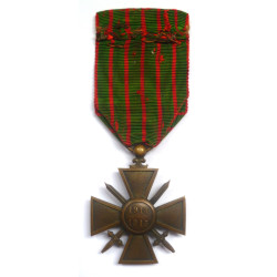 French Republic : Croix de Guerre 1914-18 Medal - World War One