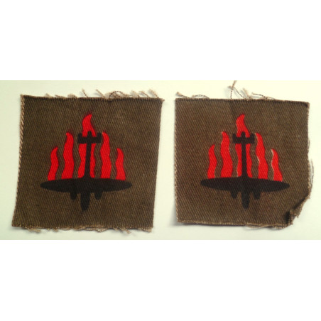 Pair of WW2 5th Anti-Aircraft Division Formation Cloth Sign - British Army Insignia