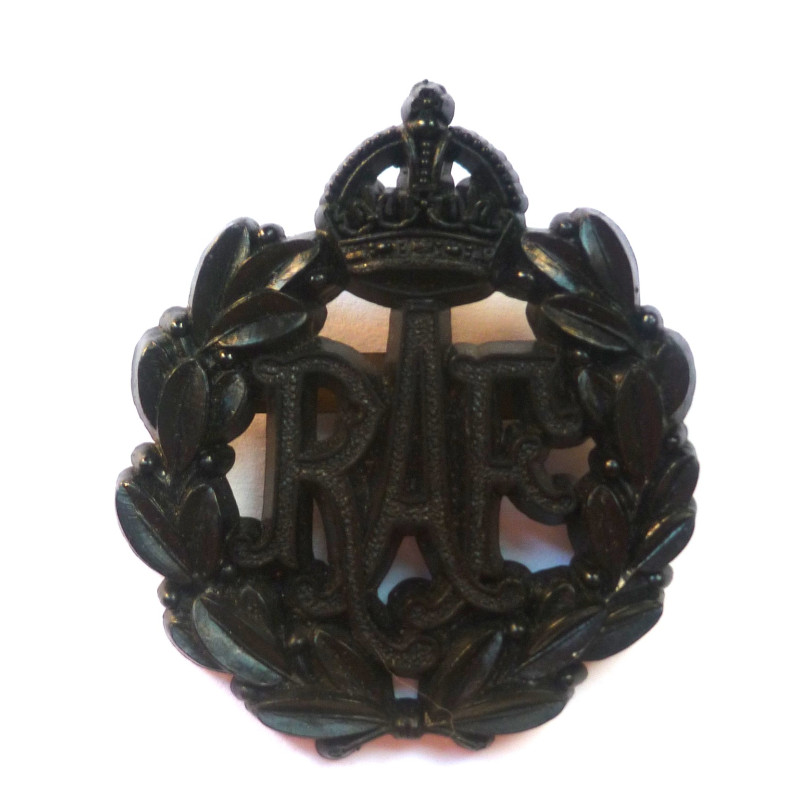 Royal Air Force Plastic Economy Cap Badge - RAF - British Military Insignia