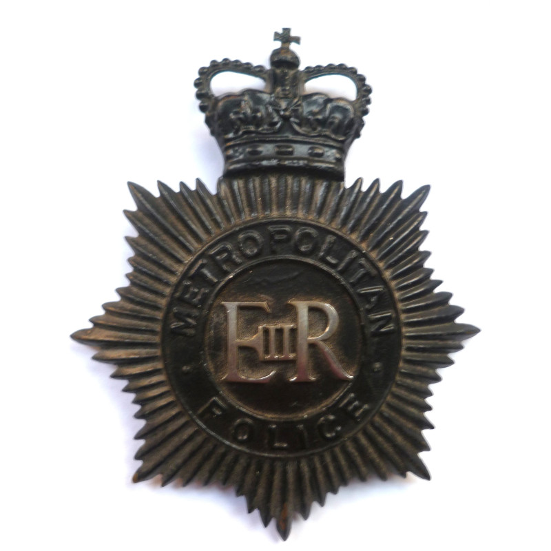 Metropolitan Police Night Duty Helmet Plate/Badge - Queen's Crown - British Police Insignia