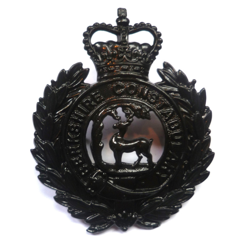 Berkshire Constabulary Night Duty helmet plate - Queen's Crown - British Police Insignia