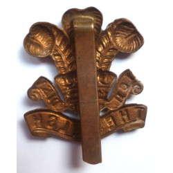 WW1 Welsh Regiment All Brass Economy Cap Badge - British Military Insignia