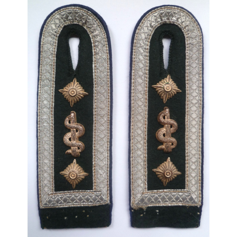WW2 German M36 Medic NCO Oberfeldwebel Epaulettes Shoulder boards - German Third Reich
