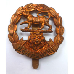 WW1 Hampshire Regiment All Brass Economy Cap Badge - British Army Insignia