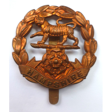 WW1 Hampshire Regiment All Brass Economy Cap Badge - British Army Insignia