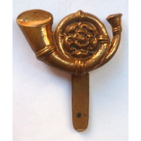 WW1 The King's Own Yorkshire Light Infantry Economy Cap Badge - KOYLI - British Military Insignia