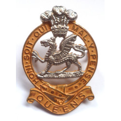 The Queen's Regiment Bi-Metal Cap Badge - British Military Insignia