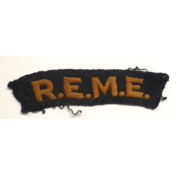 WW2 Royal Electrical And Mechanical Engineers Shoulder Titles - REME - British Military Insignia
