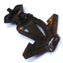 Victorian The Royal Irish Regiment Cap Badge - British Military Insignia
