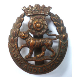 WW1 York and Lancaster Regiment Cap Badge  - British Military Insignia
