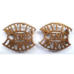 Pair WW1 Notts And Derby Brass Shoulder Titles - British Military Insignia