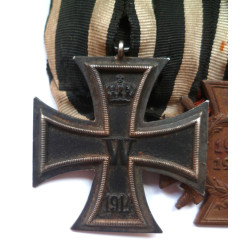 WW1 German 1914 Iron Cross 2nd Class and a Hindenburg Cross for Combatants Medal Group - German Imperial