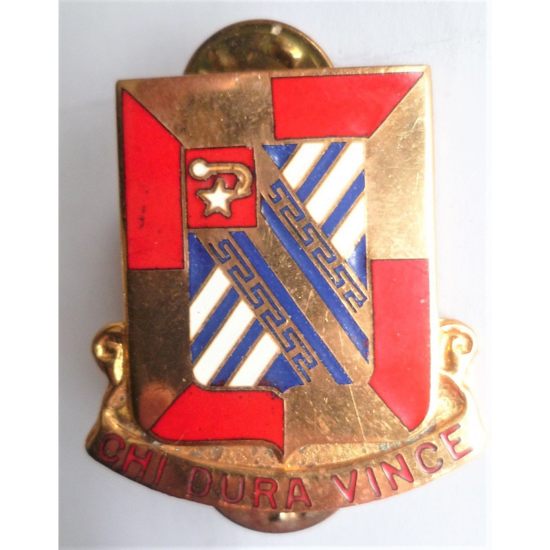 United States 687th Field Artillery Battalion DUI Crest badge