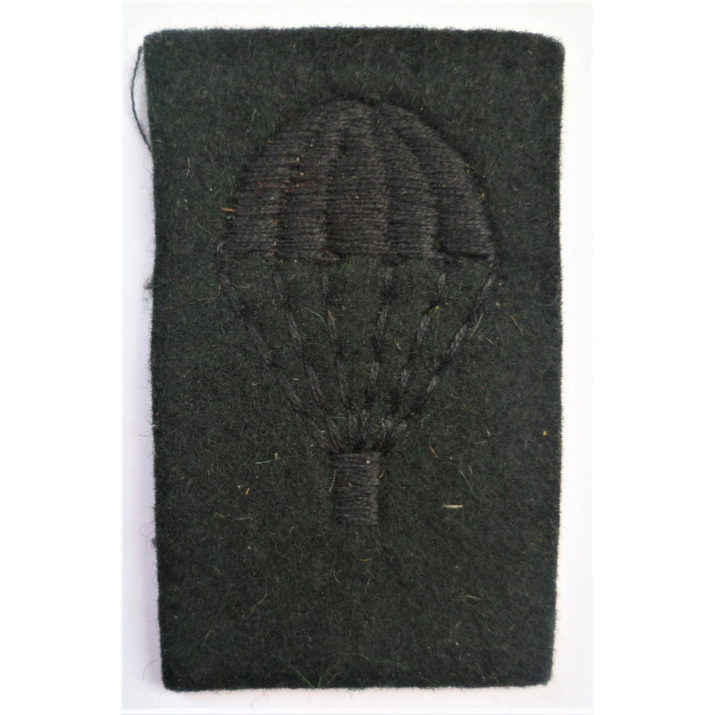 Rifle Brigade Light-Bulb Parachute Trained Jump Cloth Badge