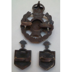 19th (County of London) Battalion, The London Regiment (St Pancras) Officers Cap Badge and Collars