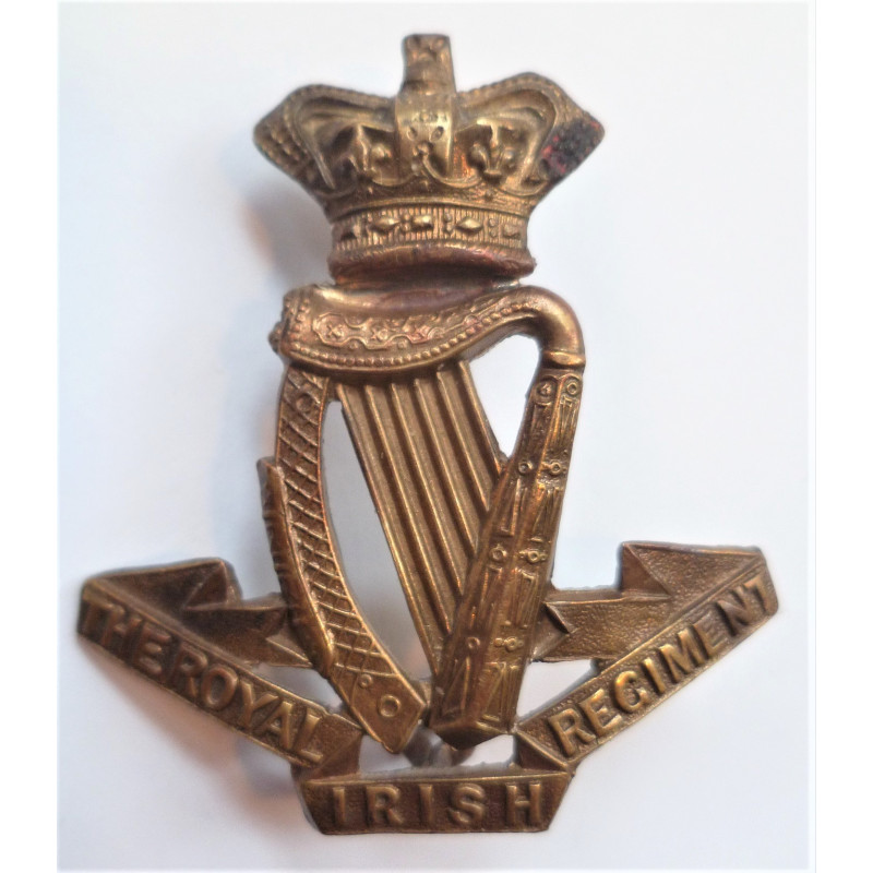 Victorian The Royal Irish Regiment Cap Badge First World War Insignia